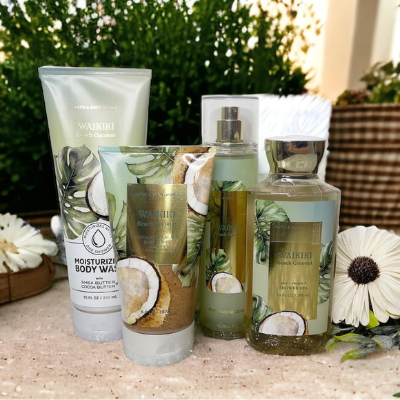 Bath & Body Works Waikiki Beach Coconut Tropical Gift Set Nwt - Picture 1 of 7